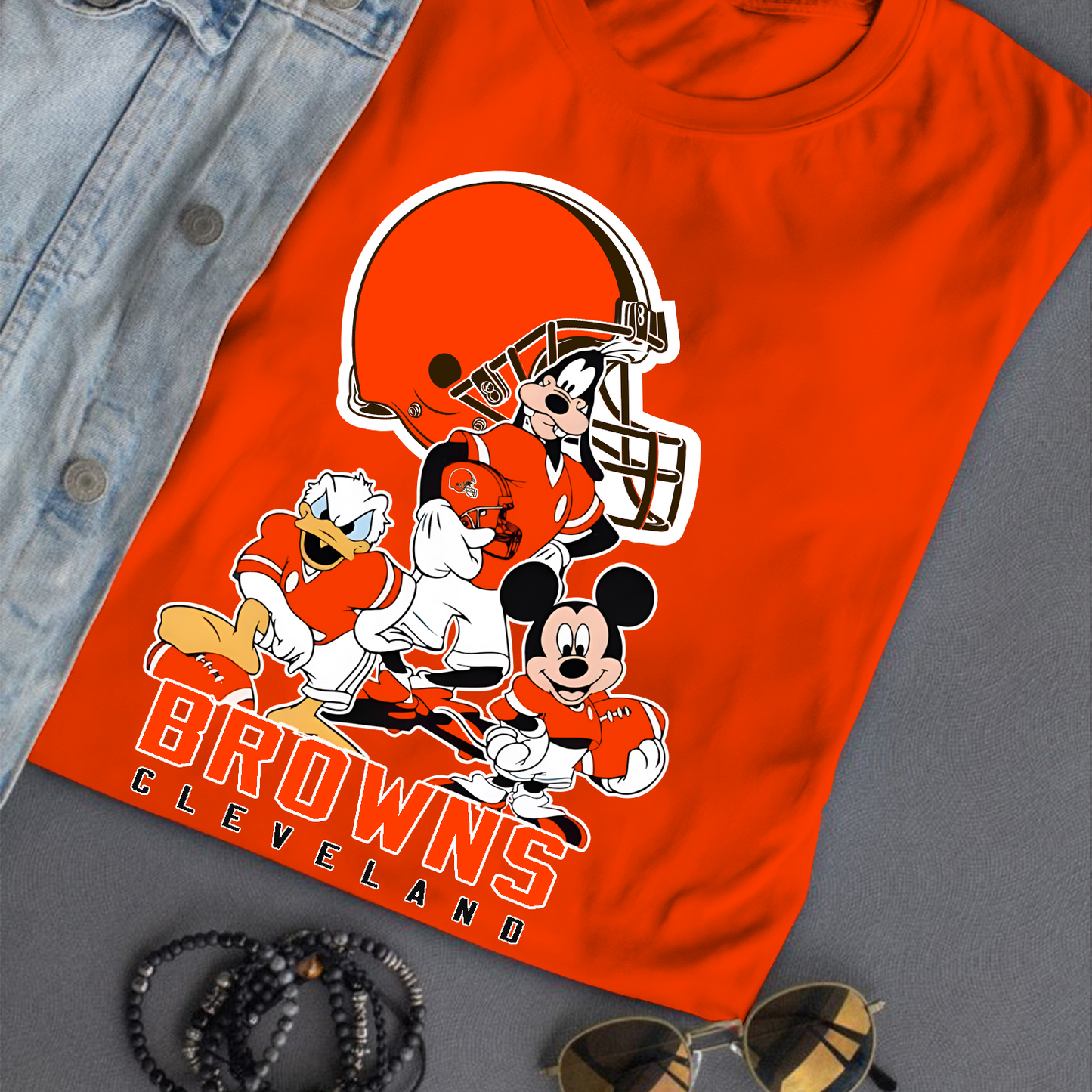 Cleveland Browns Mickey Goofy Donald Disney NFL T-Shirt DATND TANTD
