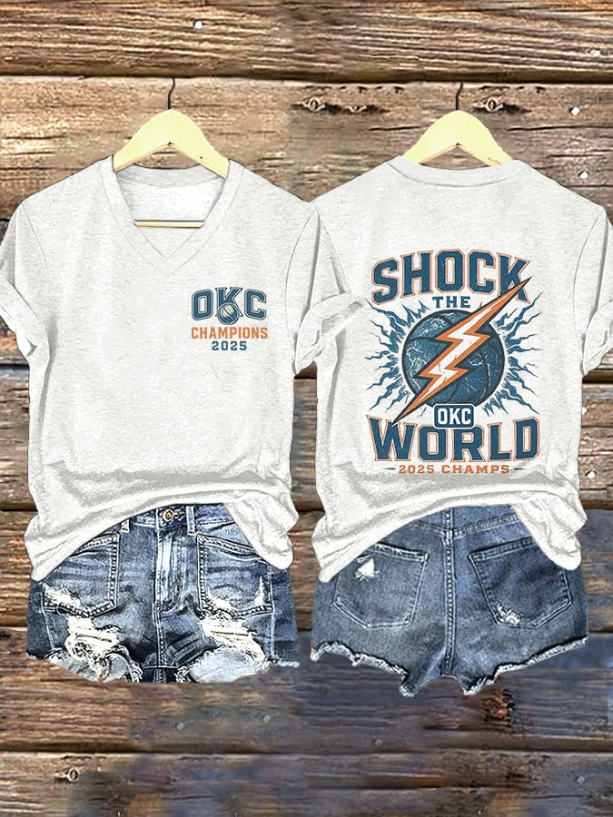 V-Neck Retro Champions 2025 Shock The World 2025 Champs Print T-Shirt DDT NTL