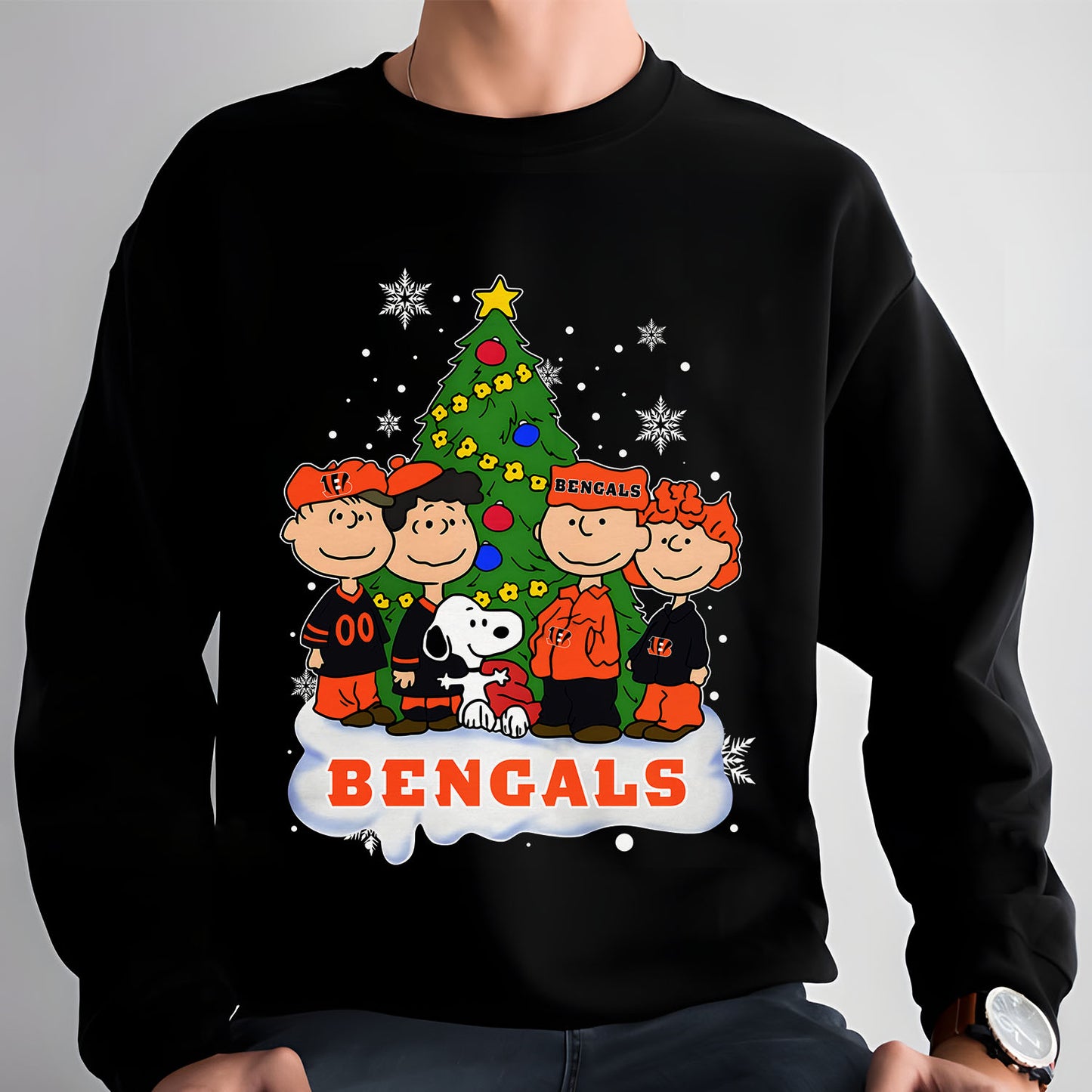 CIN  x NFL Peanuts Snoopy And Friends Christmas Tree 2D Shirt DatND DVT