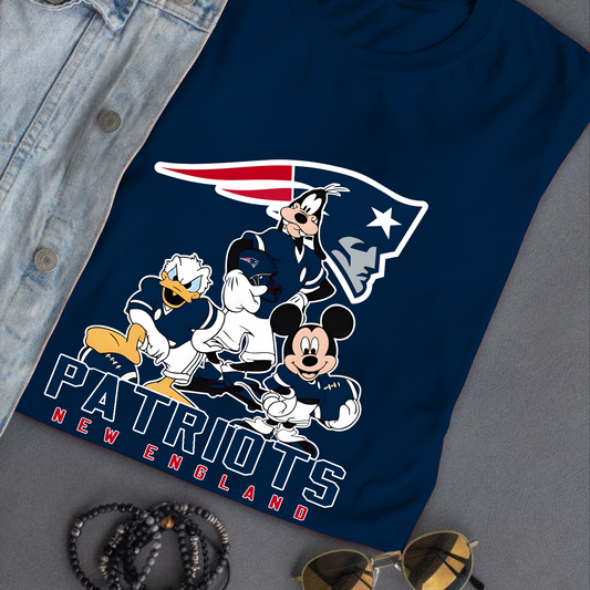 New England Patriots Mickey Goofy Donald Disney NFL T-Shirt DATND TANTD