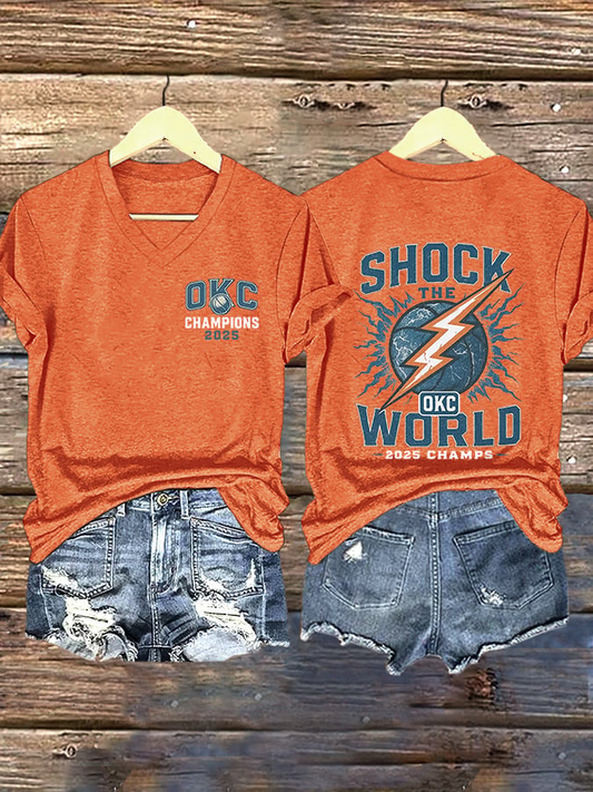 V-Neck Retro Champions 2025 Shock The World 2025 Champs Print T-Shirt DDT NTL